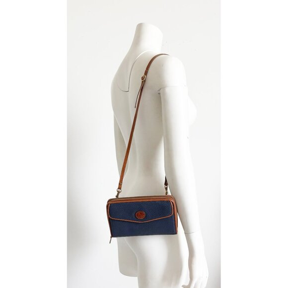 Dooney & Bourke Convertible Belt Bag Crossbody Bag All Weather Leather Vintage - Picture 3 of 11